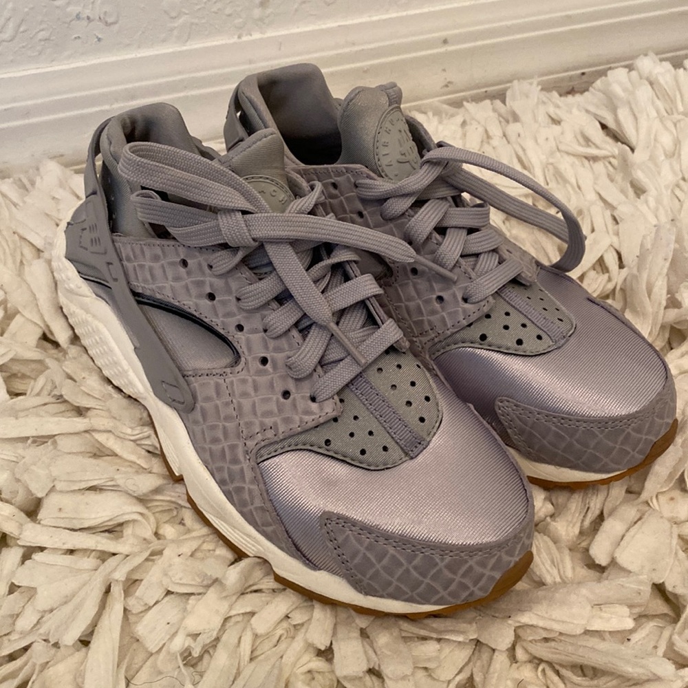 Silver Nike Hurache